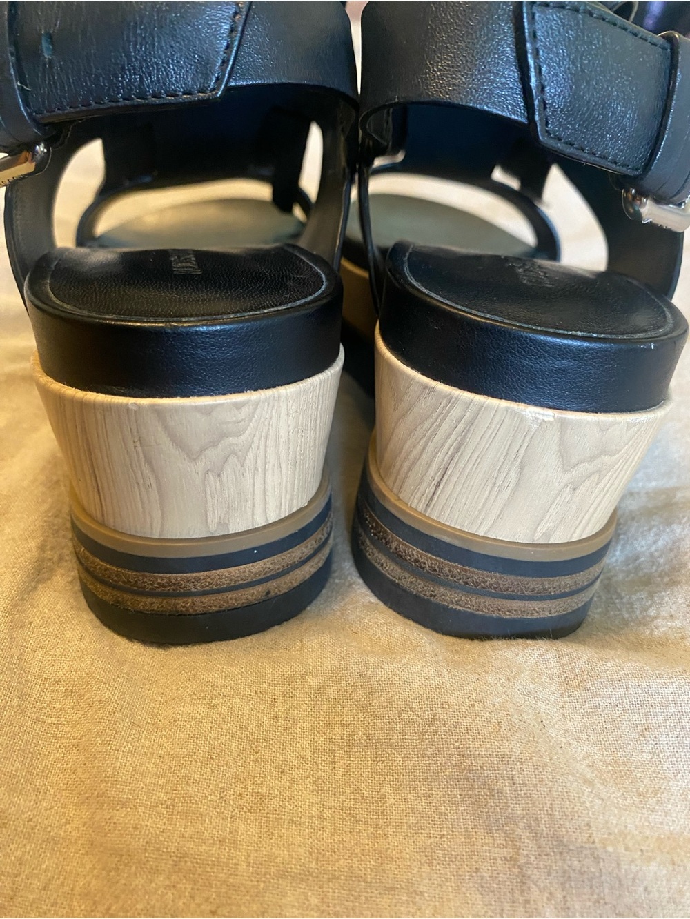 RUDSAK Fringe Platform Sandals - Picture 4 of 5